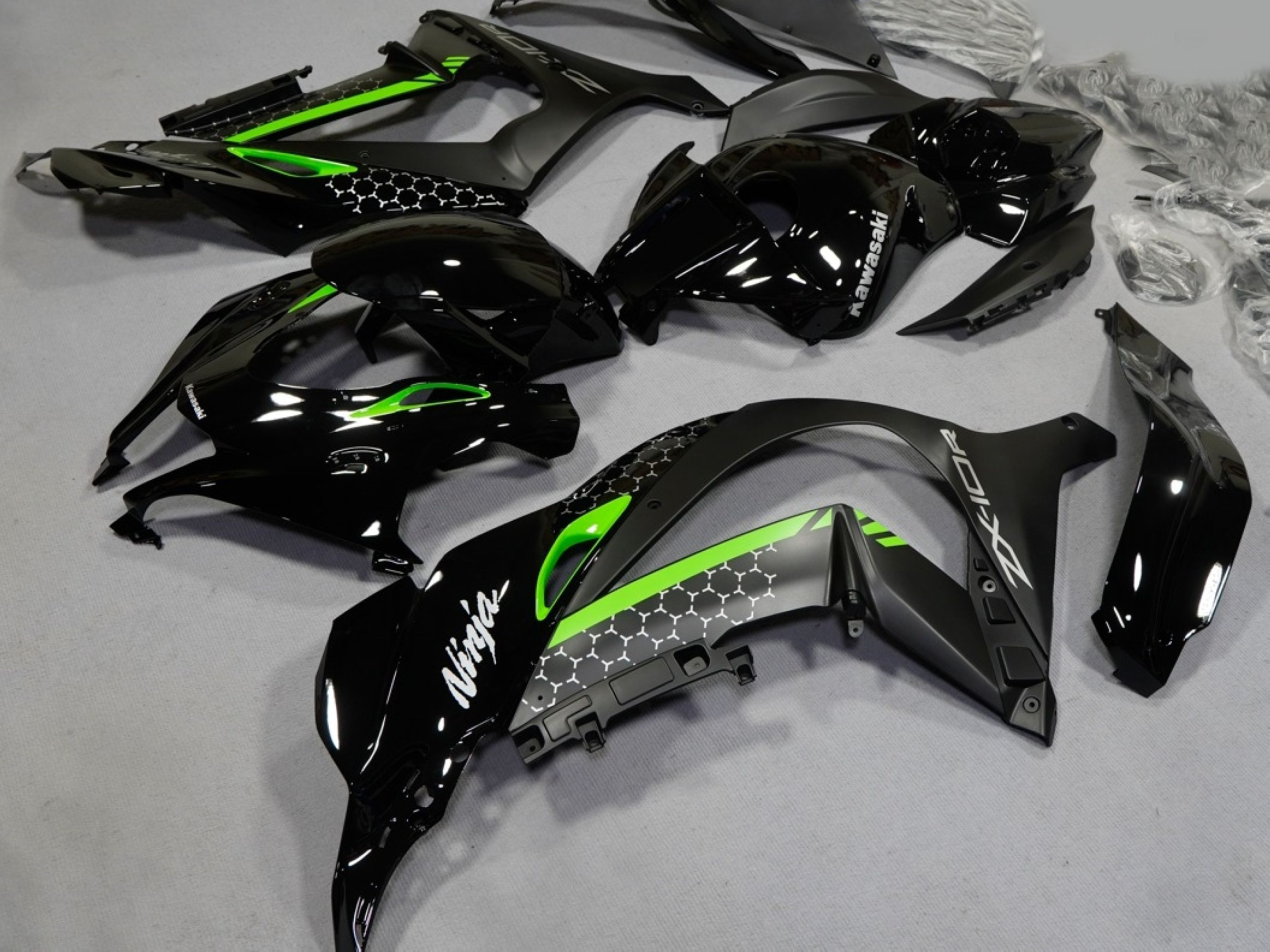 Мотопластик Kawasaki ZX-10R купить в Москва: цены на пластик для