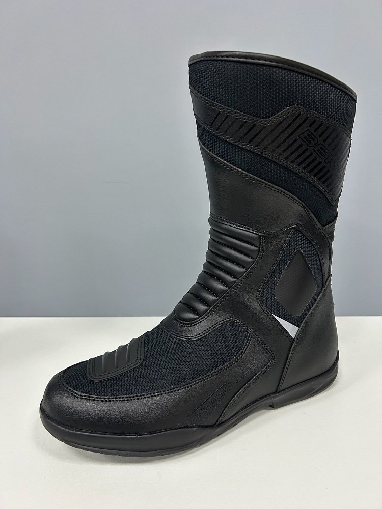 Мотоботы гоночные Berg Attico