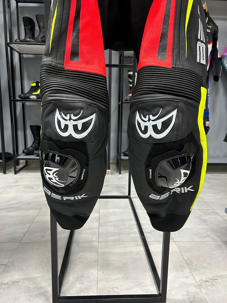 Мотокомбинезон Berik 5