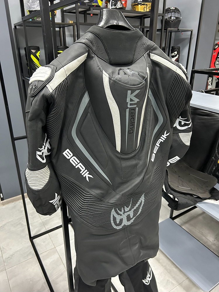 Мотокомбинезон Berik 2