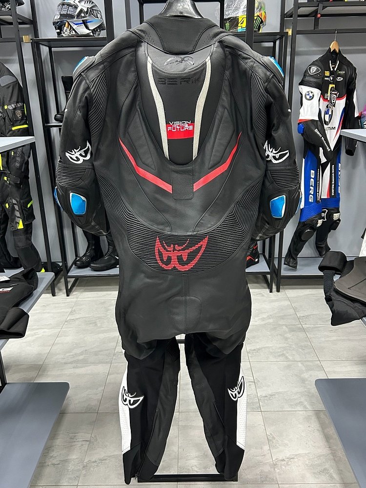 Мотокомбинезон Berik 4