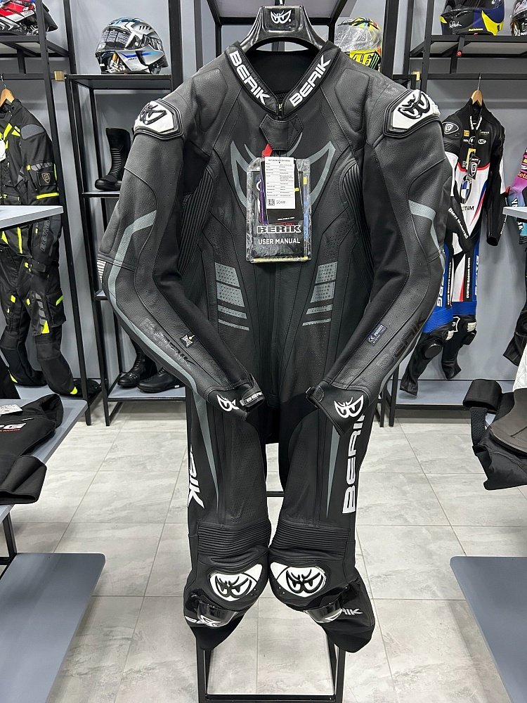 Мотокомбинезон Berik 2
