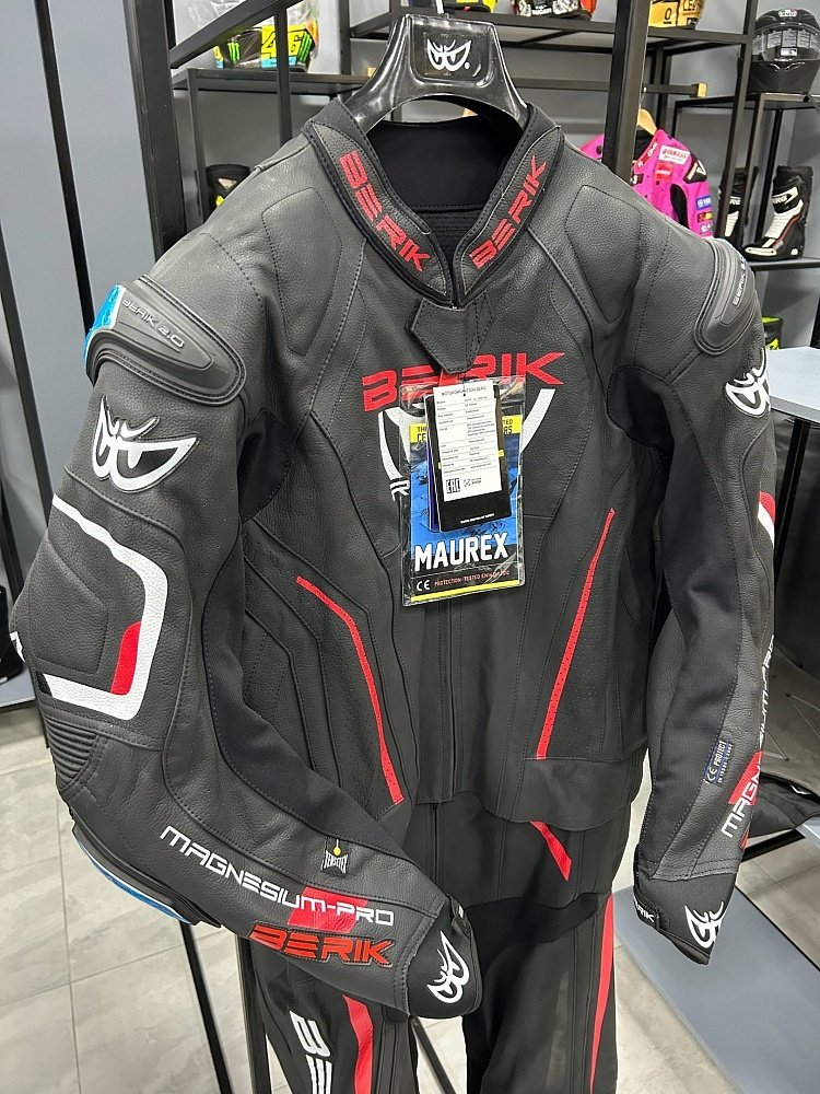Мотокомбинезон Berik 5