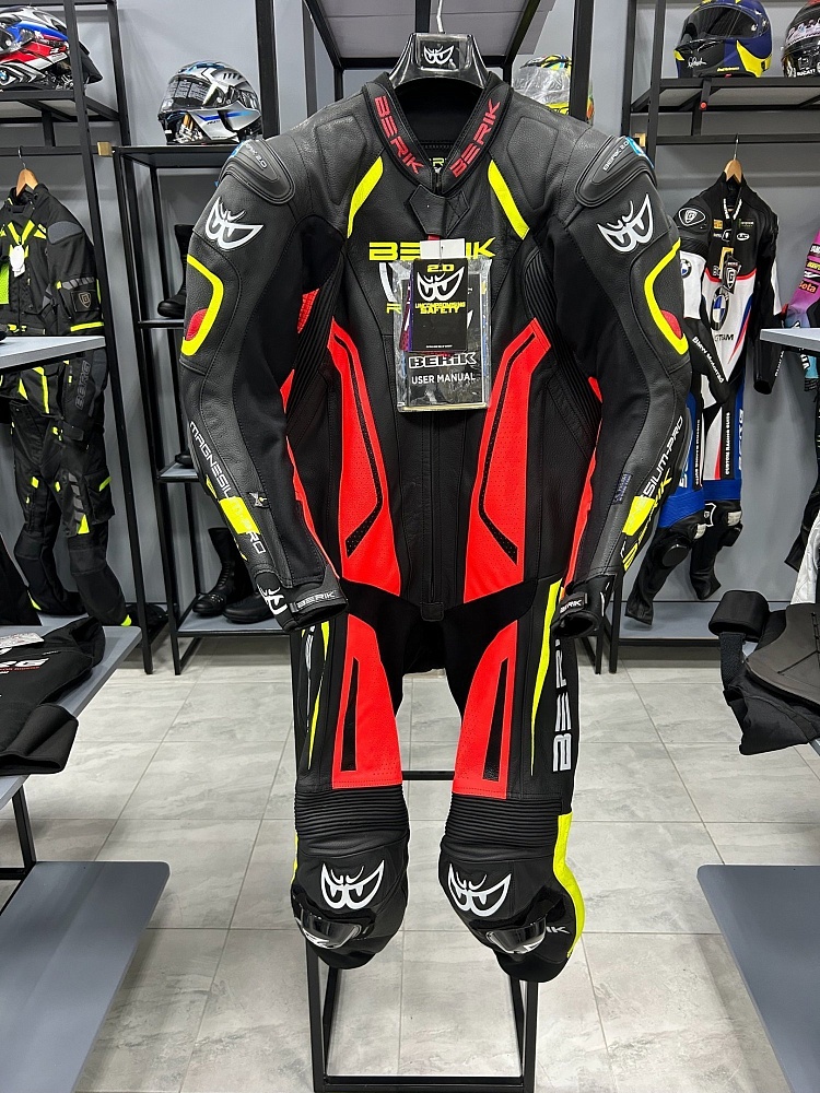 Мотокомбинезон Berik 5