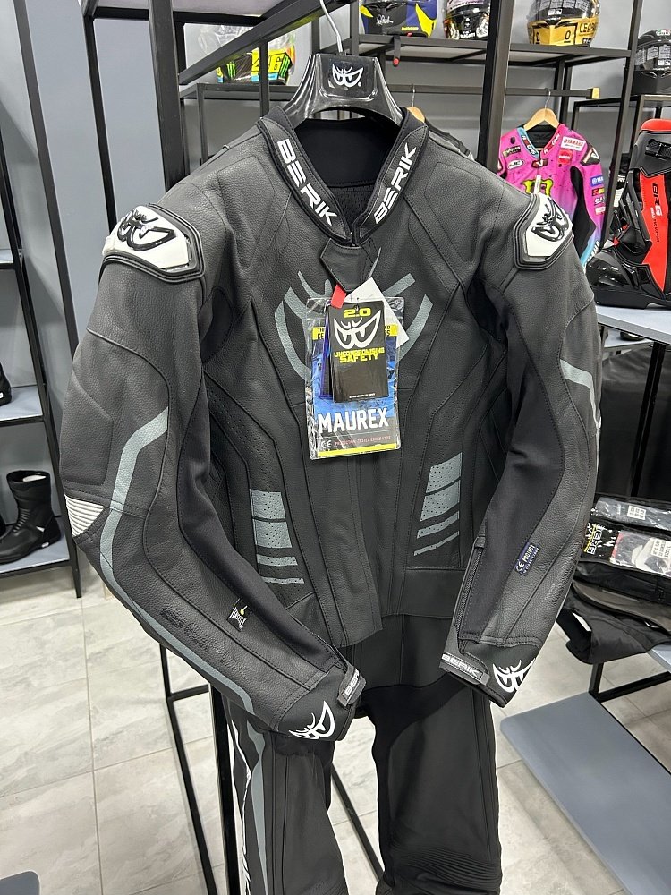 Мотокомбинезон Berik 2