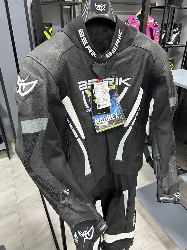 Мотокомбинезон Berik
