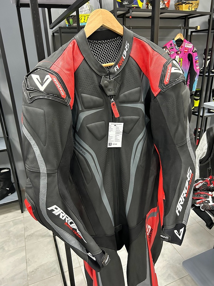 Мотокомбинезон Arrows 1